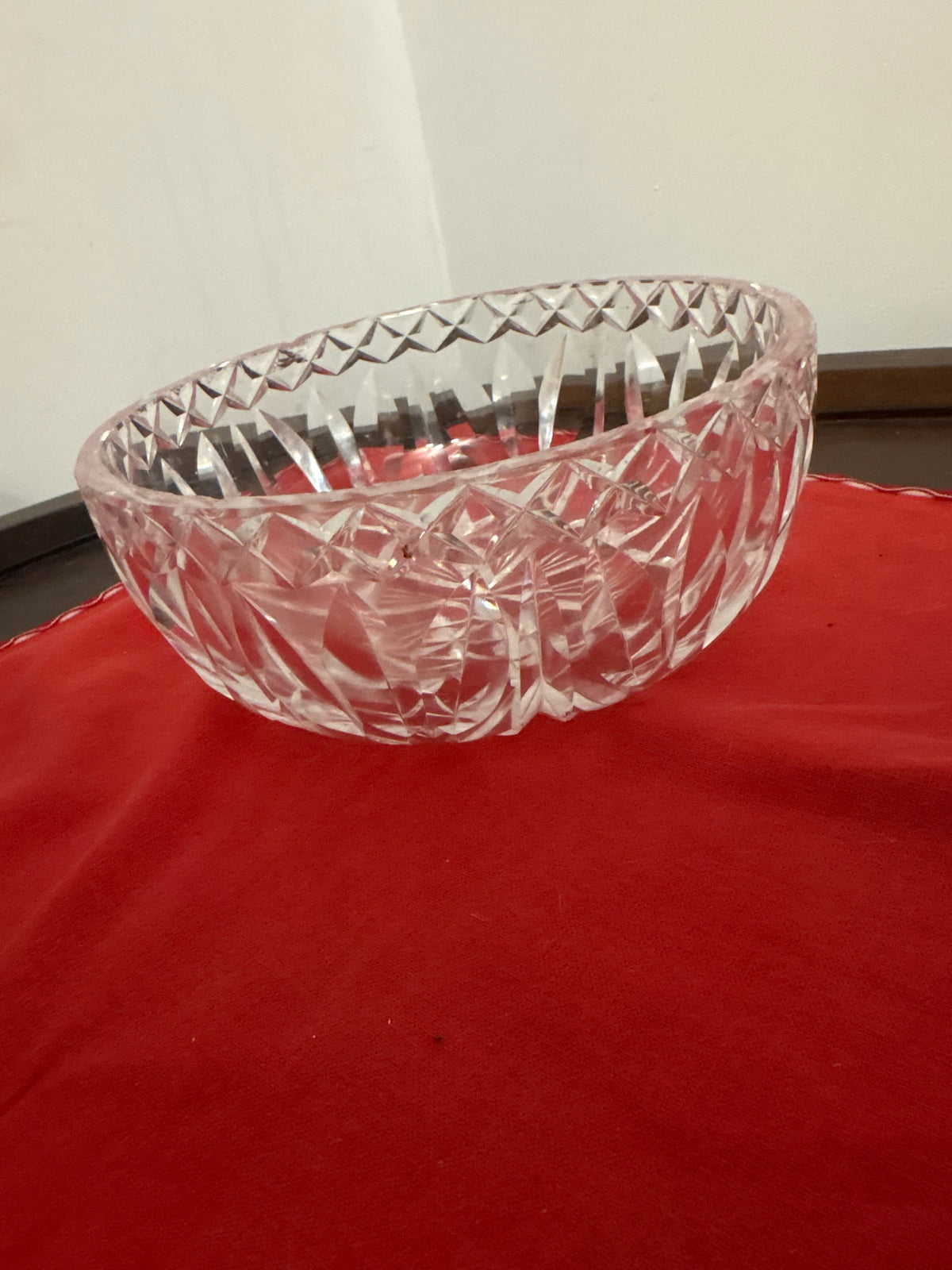 WATERFORD CUT CRYSTAL 8-INCH ROUND CENTREPIECE BOWL