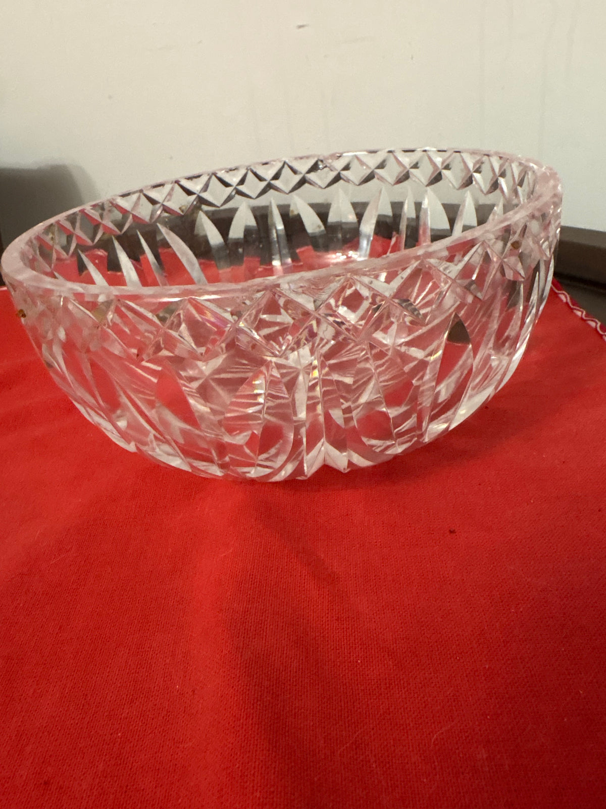 WATERFORD CUT CRYSTAL 8-INCH ROUND CENTREPIECE BOWL