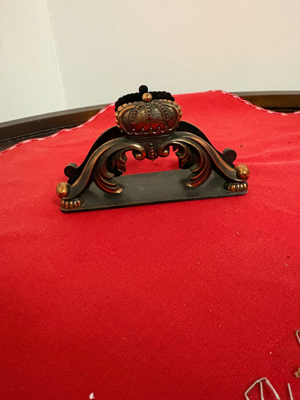 VINTAGE BRASS CROWN MOTIF NAPKIN HOLDER WITH ORNATE SCROLLWORK