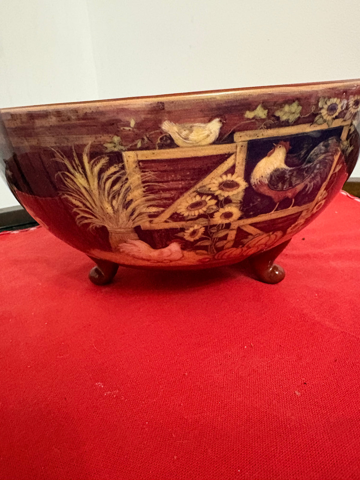 VINTAGE FARMHOUSE STYLE ROOSTER AND SUNFLOWER FOOTED CERAMIC BOWL