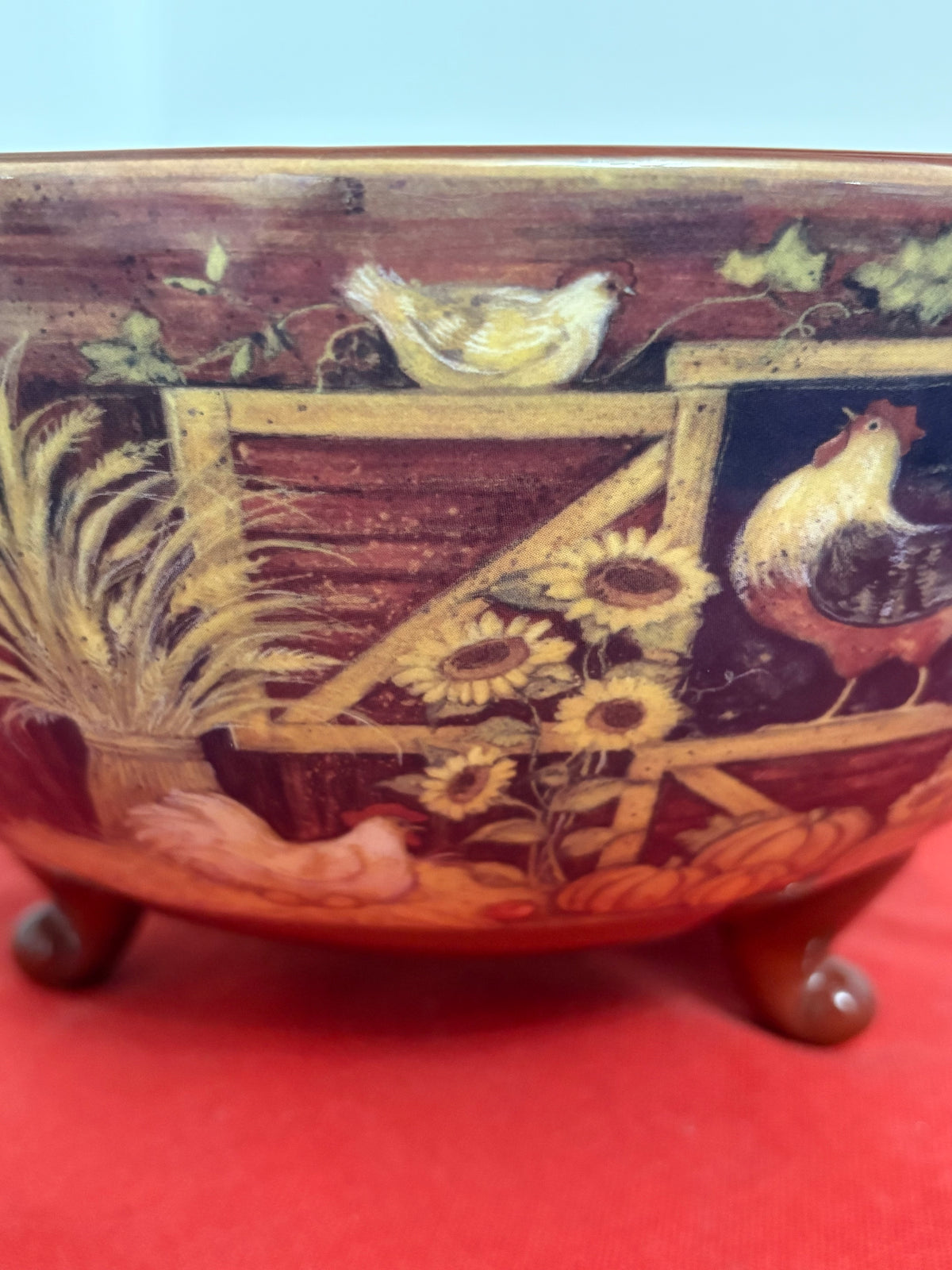VINTAGE FARMHOUSE STYLE ROOSTER AND SUNFLOWER FOOTED CERAMIC BOWL