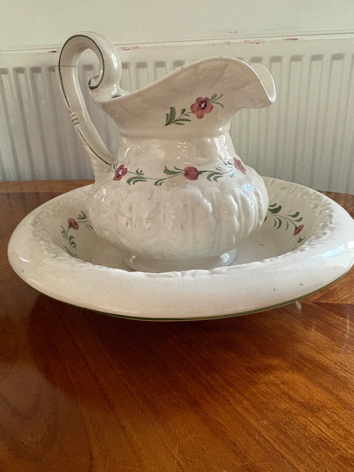 VINTAGE FLORAL PORCELAIN WASH PITCHER AND BASIN SET