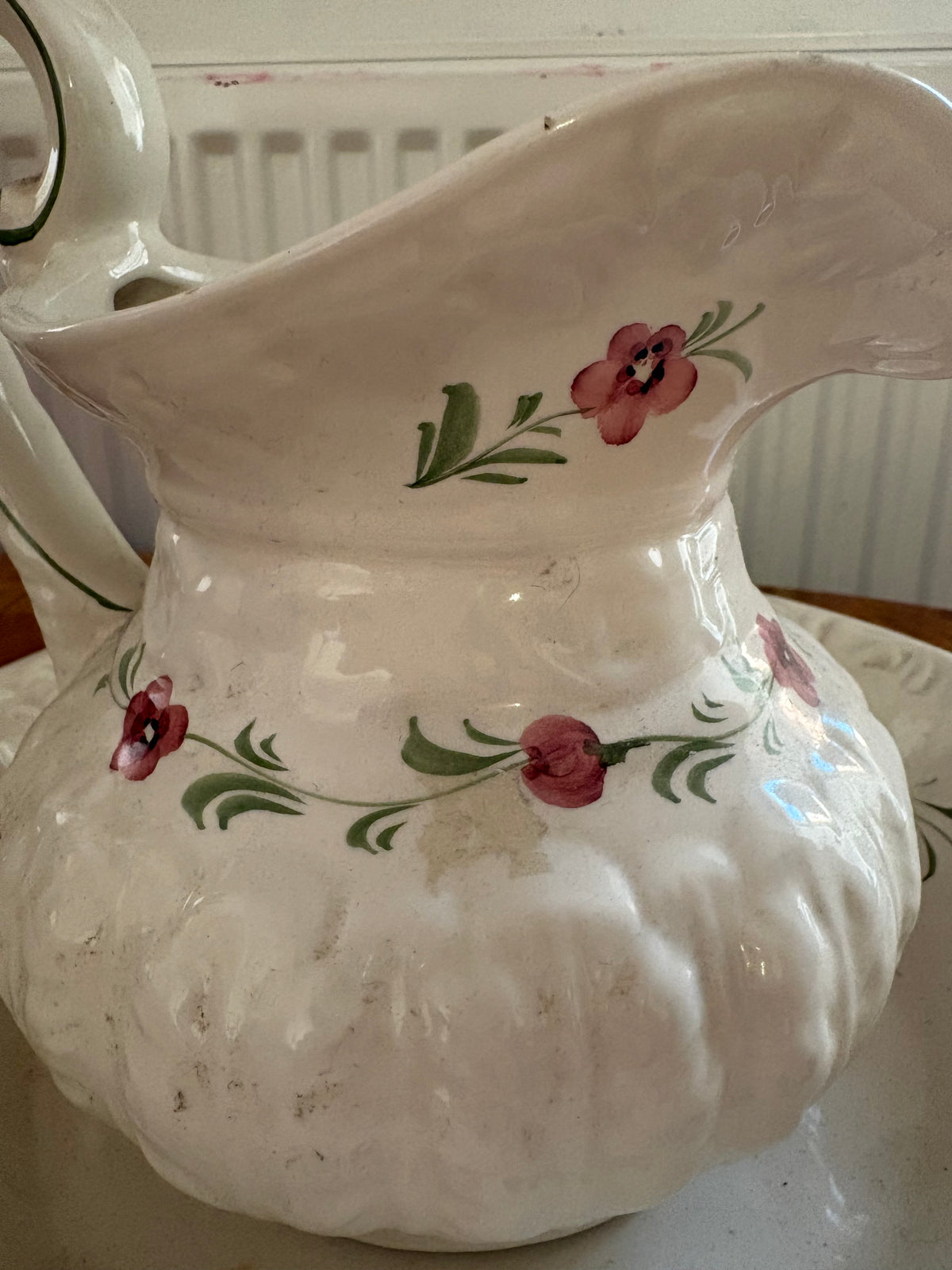 VINTAGE FLORAL PORCELAIN WASH PITCHER AND BASIN SET